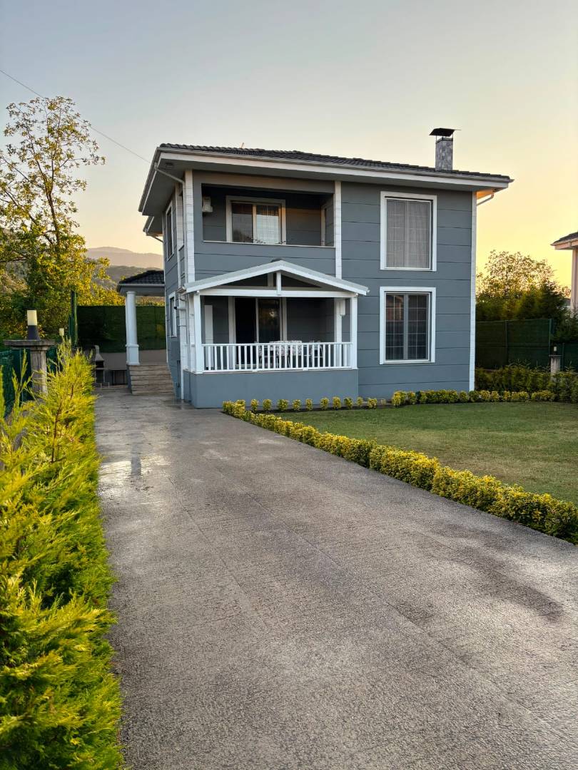 Sapanca'da Muhteşem Doğa İçerisinde, Özel Havuzlu, Kiralık Villa