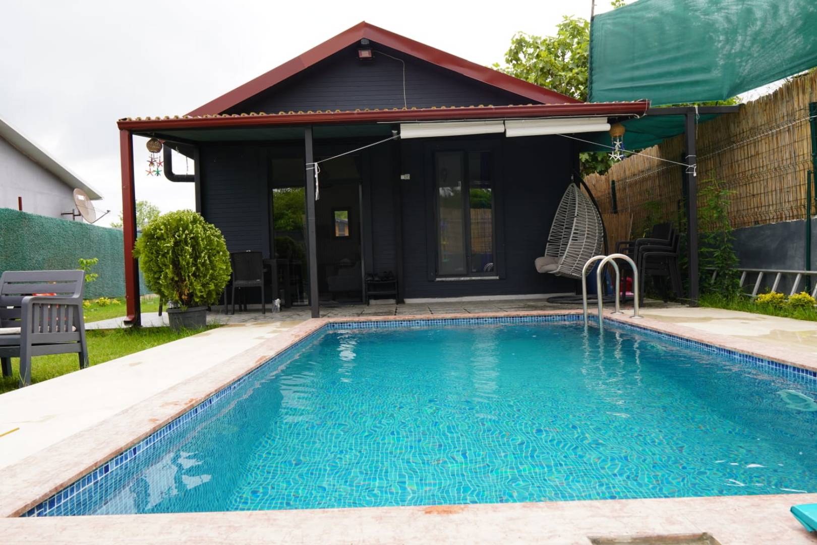 Sapanca'da Muhteşem Doğa İçerisinde, Özel Isıtmalı Havuzlu, Modern Villa