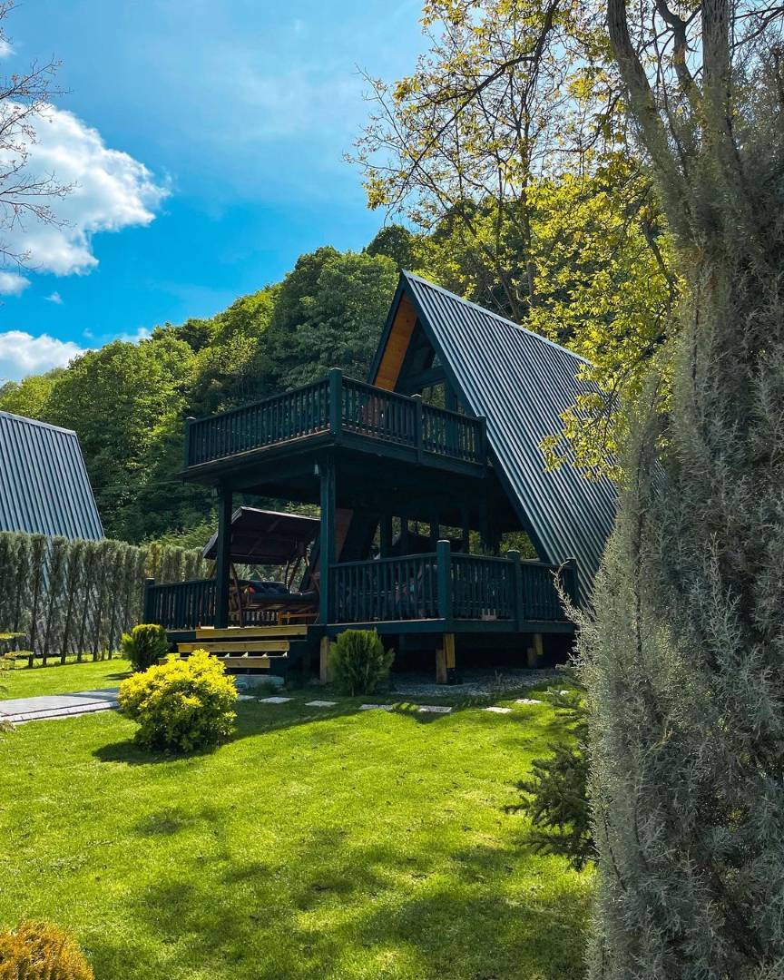 Sapanca Kurtköy'de Doğa İle İç İçe, Ortak Havuzlu, Lüks Bungalov