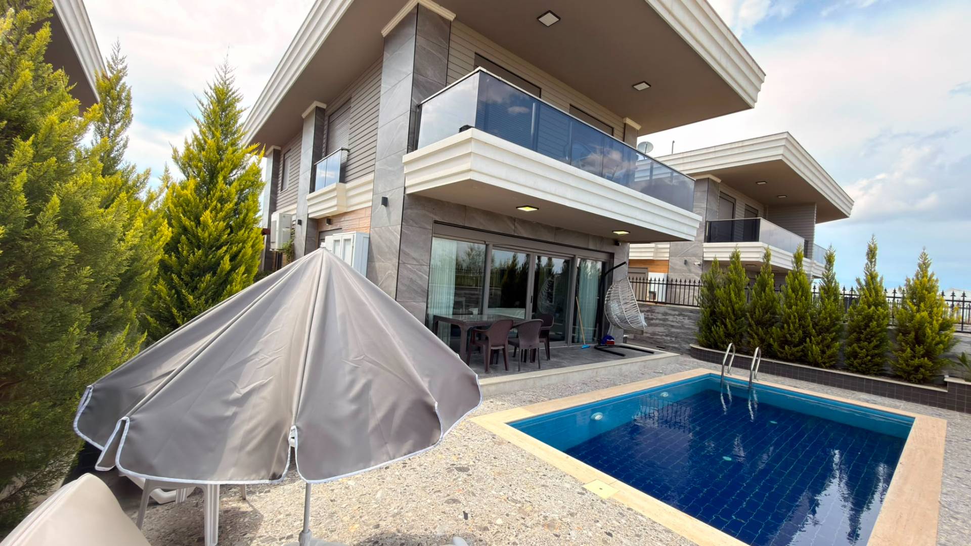 Serik Belek'te Elverişli Konumda, Özel Havuzlu, 4+1 Villa