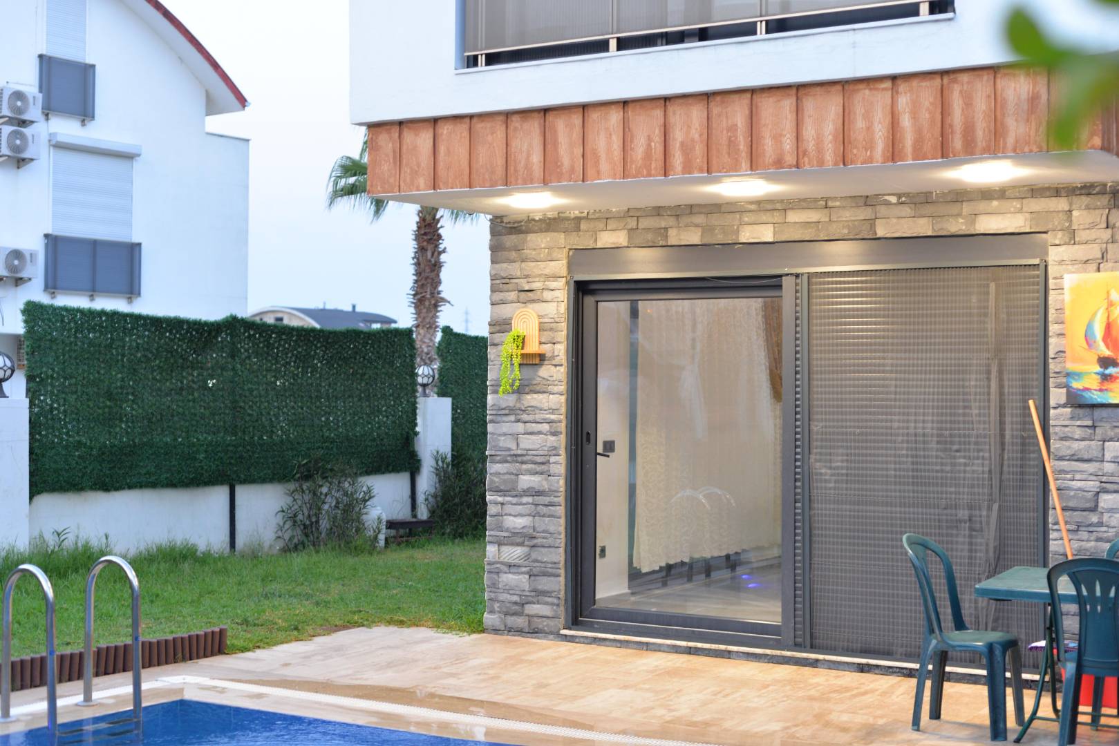Serik Belek'te Geniş Alanlara Sahip, Özel Havuzlu, 4+1 Villa