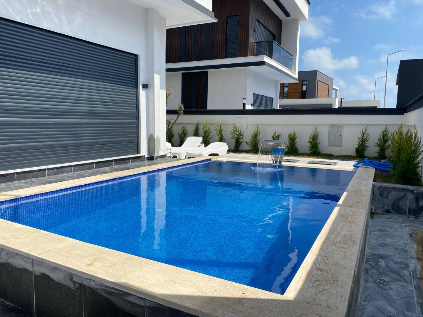 Serik Belek'te Şık Tasarıma Sahip, Özel Havuzlu, 3+1, Kiralık Villa