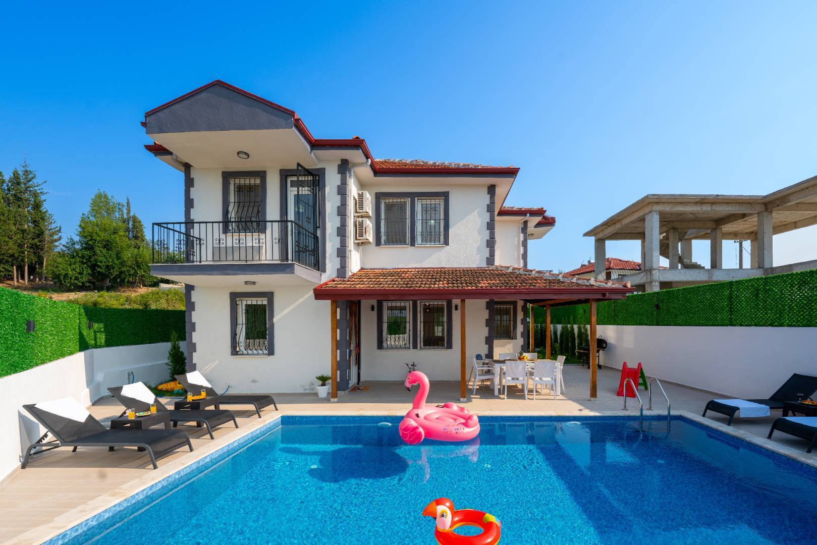 Muğla Seydikemer'de Kalabalık Ailelere Uygun, Özel Havuzlu, Lüks Villa