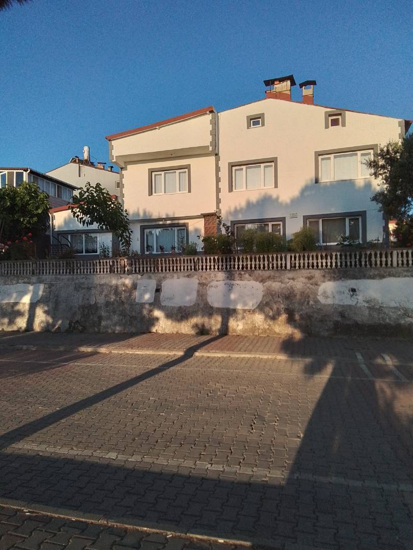 Sinop Gerze'de Kalabalık Ailelere Uygun, Denize Sıfır, Bahçeli Tatil Evi