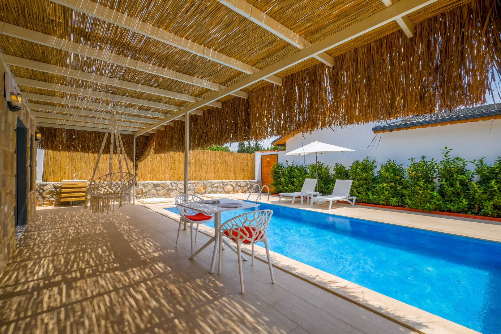 Fethiye Kayaköy'de Balayı Çiftlerine Uygun, Özel Havuzlu, Şık Suit Villa