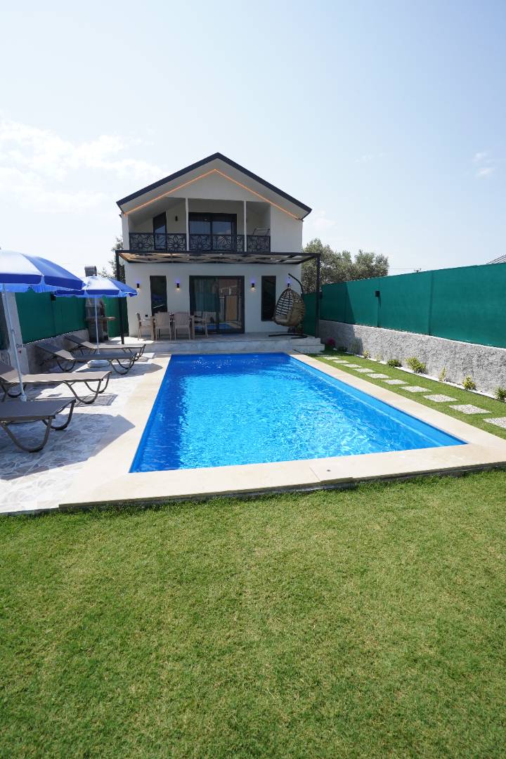 Muğla Fethiye'de Balayı Çiftlerine Uygun, Özel Havuzlu, Modern Tasarımlı Villa