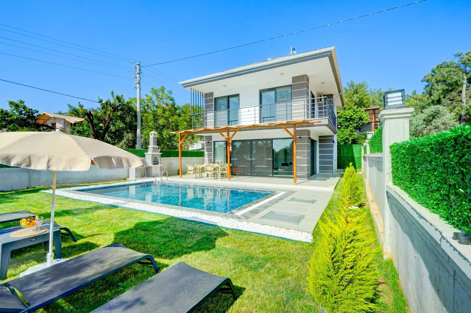 Fethiye Esenköy'de Nezih Konumda, Özel Havuzlu, 4 Kişilik Villa