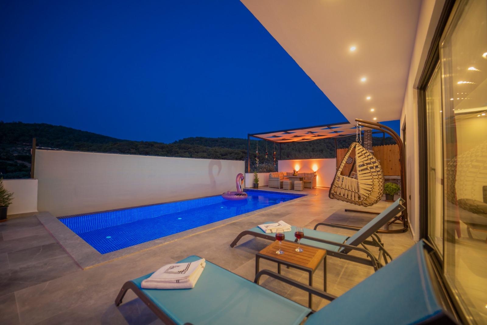 Kaş Patara’da  Sakin Konumda, Özel Havuzlu, Modern Tasarımlı Villa