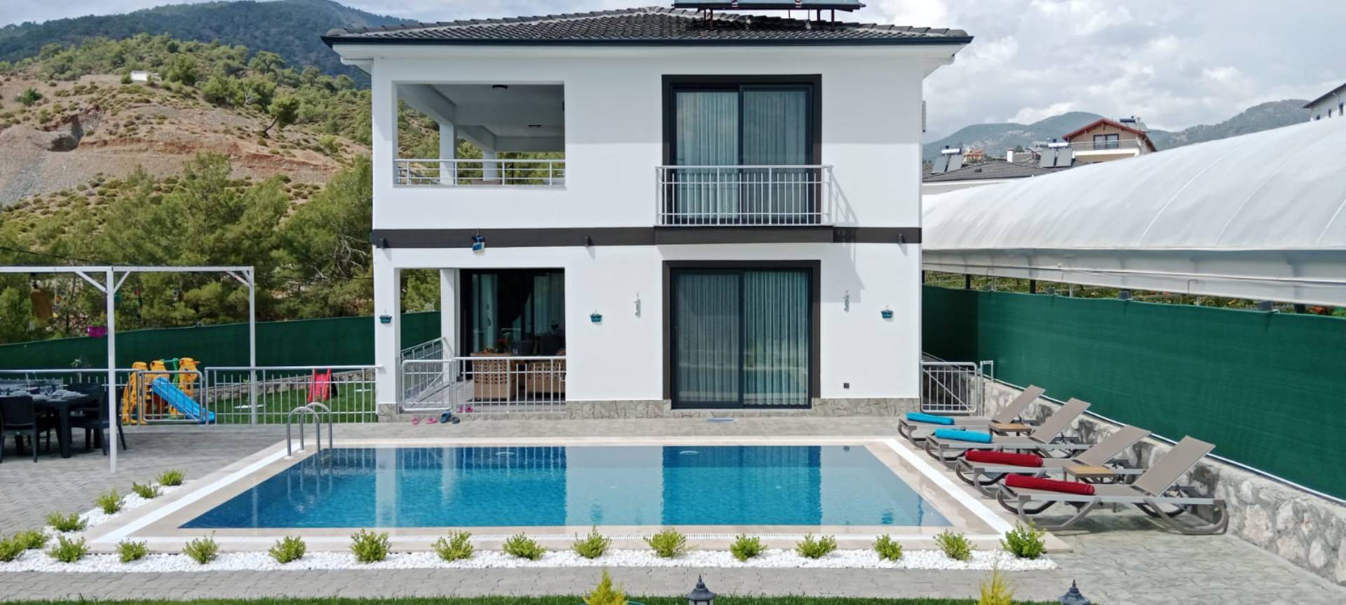 Fethiye Eldirek'te Doğayla İç İçe, Özel Havuzlu, Konforlu Villa