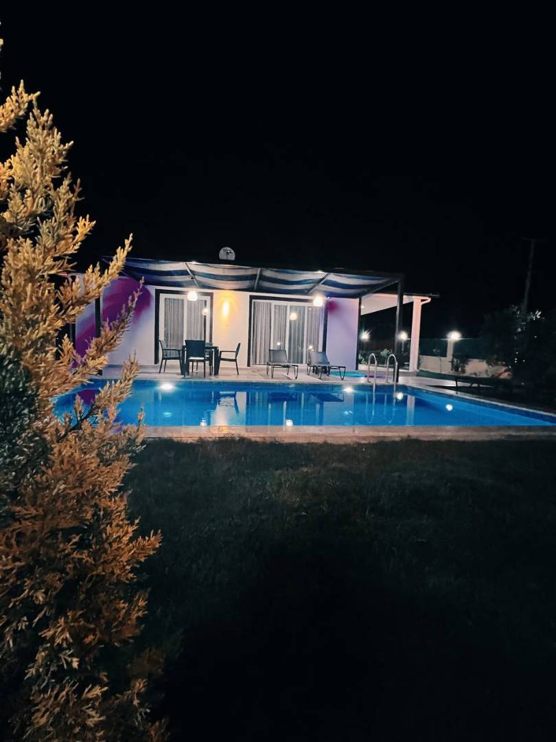 Seydikemer'de Sakin Konumda, Özel Havuzlu, Bahçeli Villa