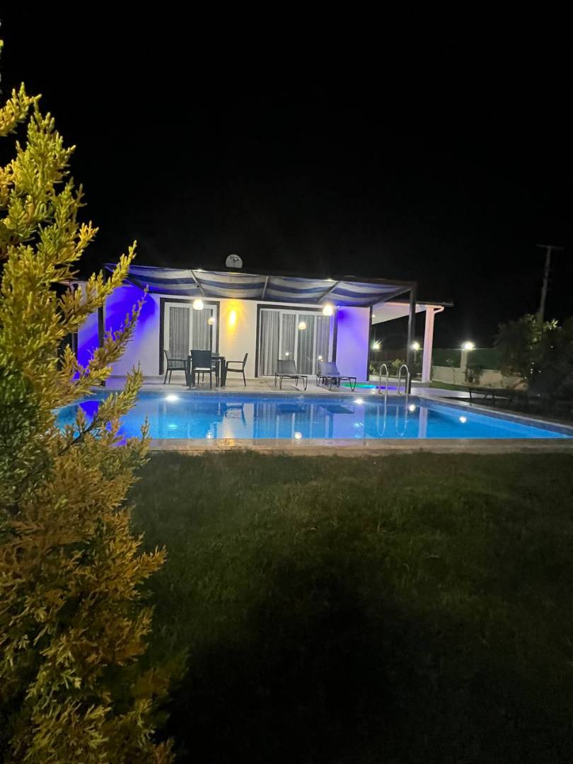 Seydikemer'de Sakin Konumda, Özel Havuzlu, Bahçeli Villa